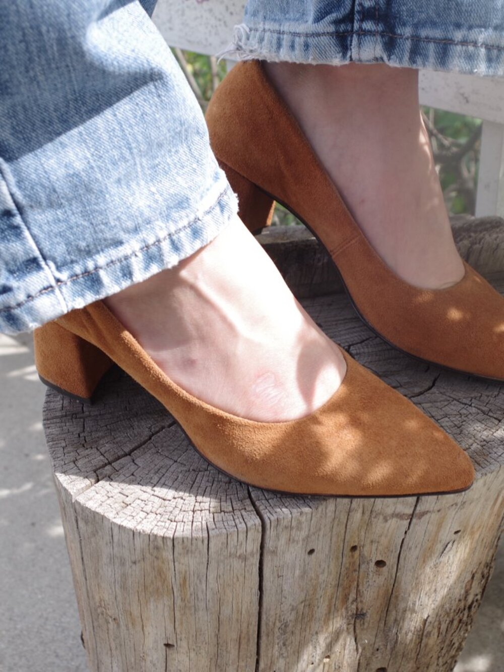 Ladies Suede Brown Thick Heel Shoes Made In Romania